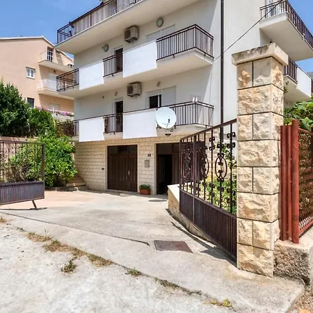 Luxury-new Apartment *