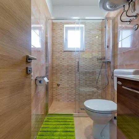 Luxury-new Apartment