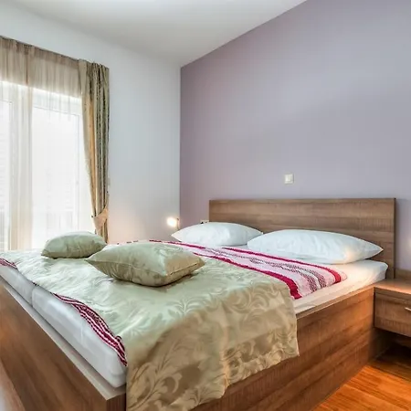 Luxury-new Apartment Podstrana